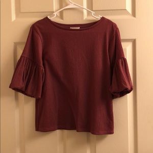Bell-cap sleeved top
